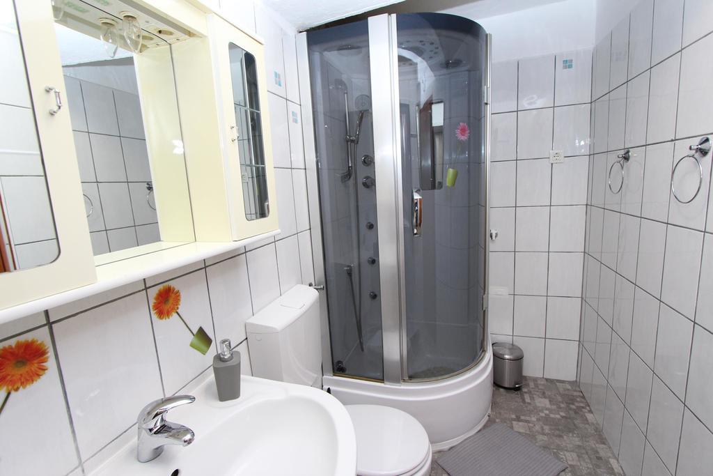 Apartment Alba Rovinj Exterior photo